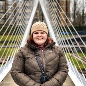 Meet your Posher, Lauren